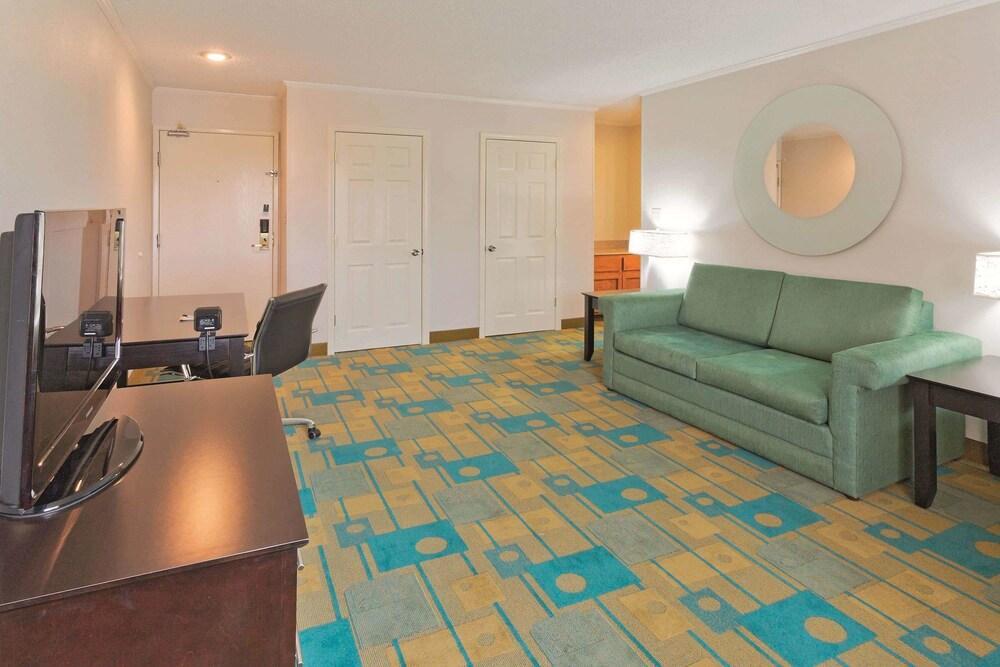 La Quinta By Wyndham Atlanta Stockbridge Hotel Buitenkant foto